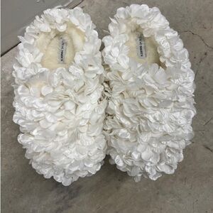 Steve Madden White Floral Petal Slip-Ons with Plush Lining